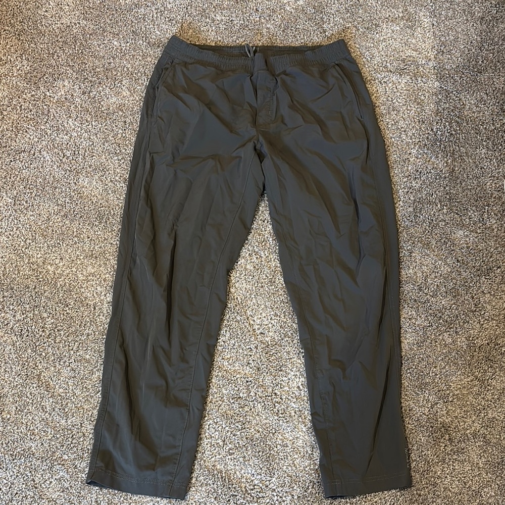Eddie Bauer Men's Charcoal Joggers